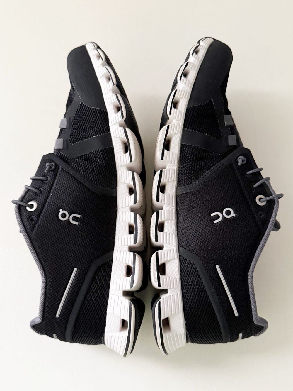 On Cloud 5 Running Sneaker 9 Black Slip On Low Top Athletic Athleisure Casual - Picture 6 of 8